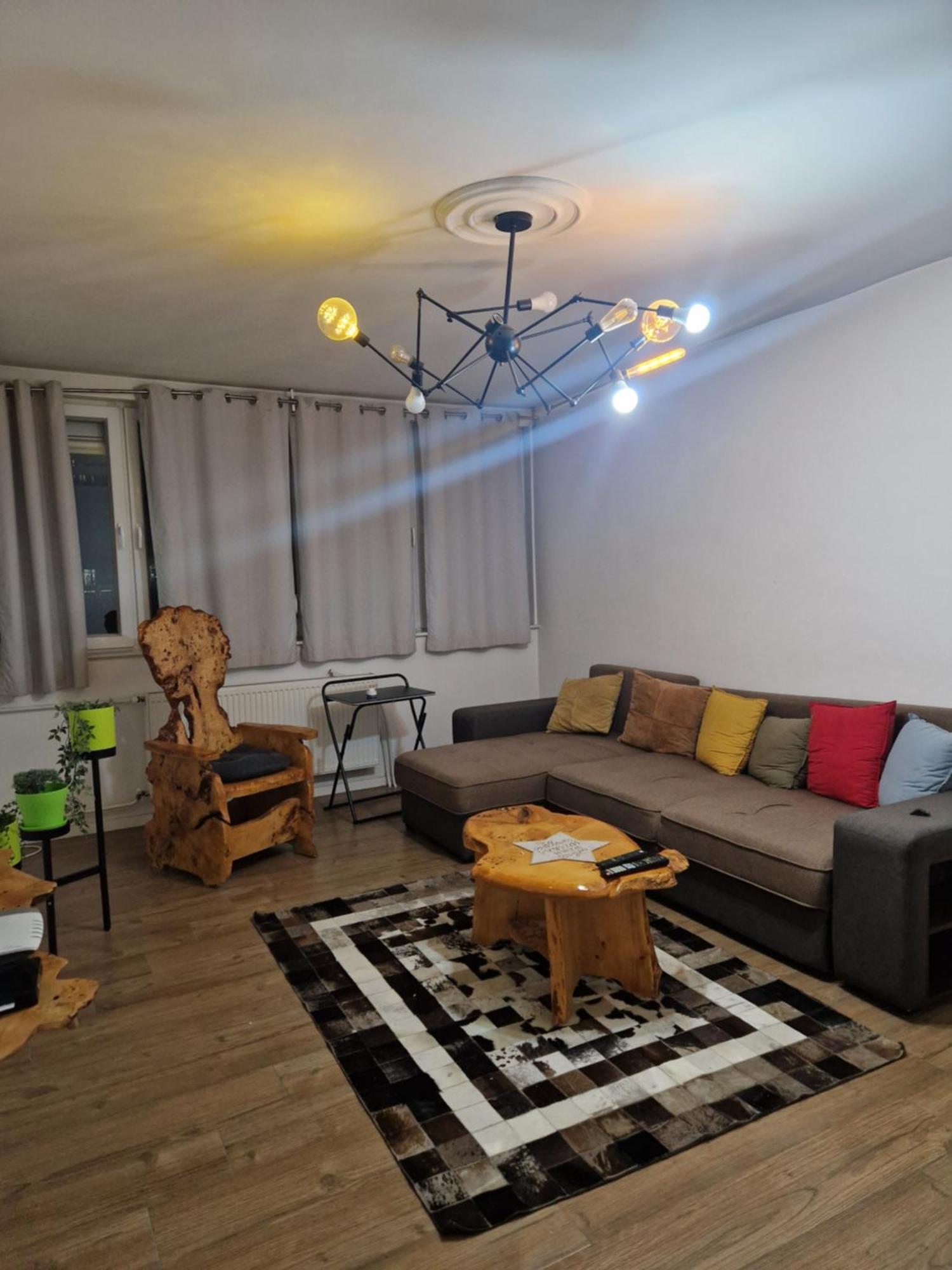 Aaa Apartment Приштина Экстерьер фото